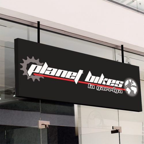 Rótulo de fachada de Planet Bikes La Garriga