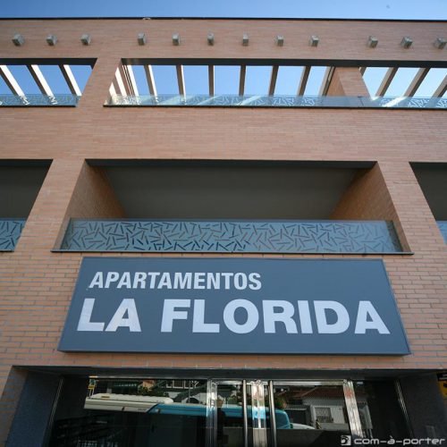 Rótulo de Fachada de Apartamentos La Florida