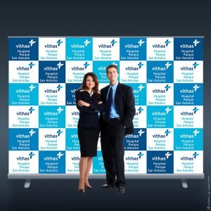 Photocall de 4'5 metros de Vithas Hospital Parque San Antonio