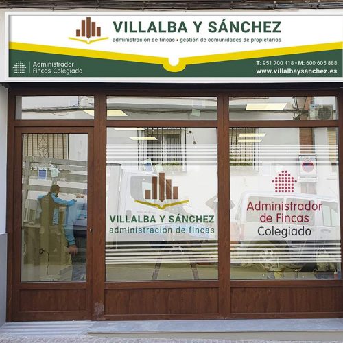 Decoración de oficina en Antequera de Villalba y Sánchez. Administradores de Fincas colegiados (2021)